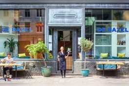 Café Restaurant De Bazel à Amsterdam aux Pays-Bas