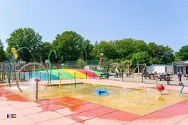 Aire de jeux aquatique au camping